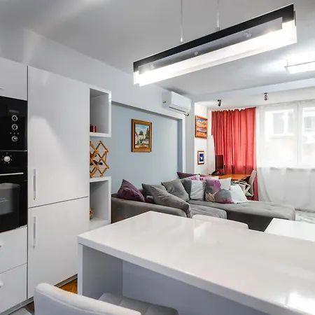 Bright & 1bd Flat - Dedicated Work Space By Flat Mаnager *